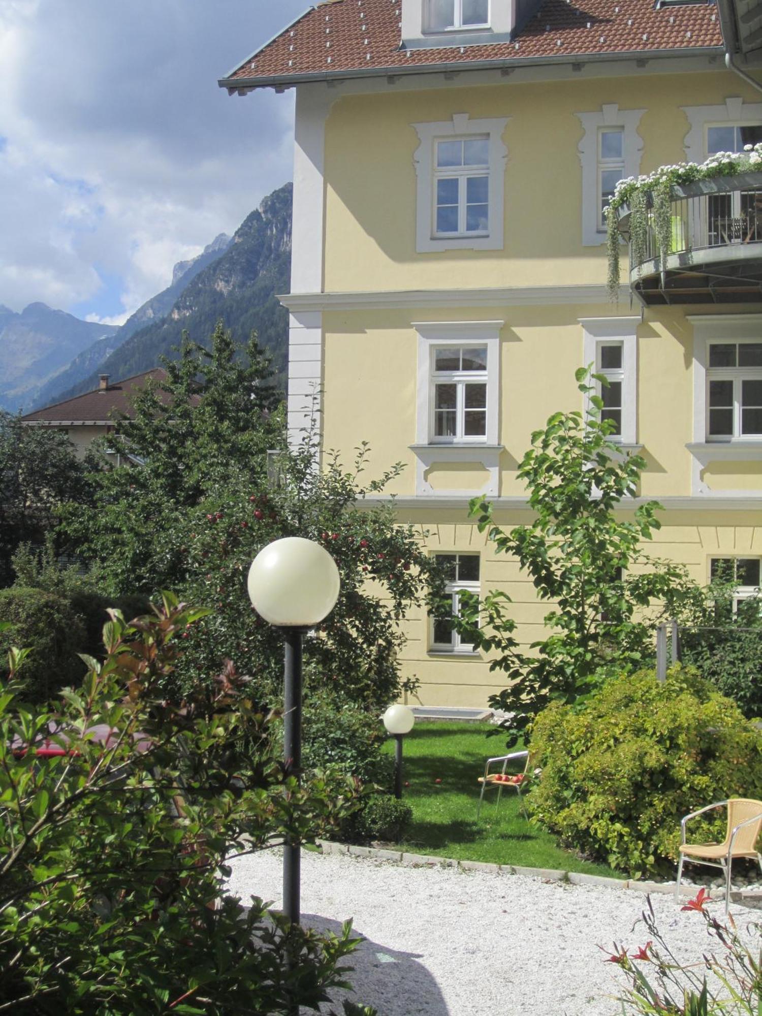Residence Zum Theater Colle Isarco Esterno foto
