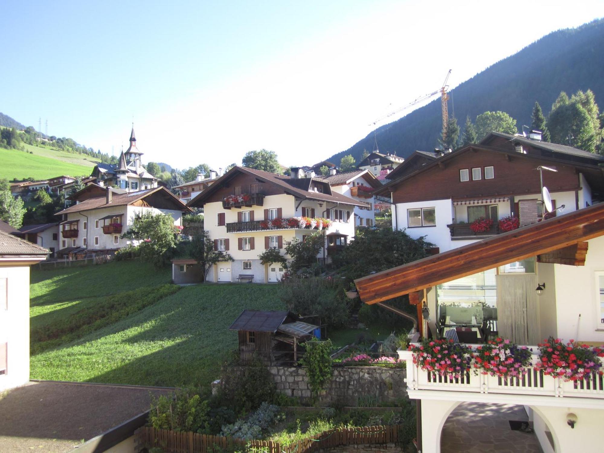 Residence Zum Theater Colle Isarco Esterno foto