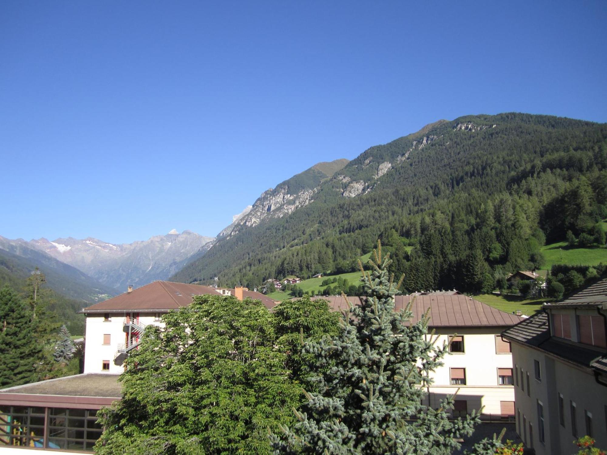 Residence Zum Theater Colle Isarco Esterno foto